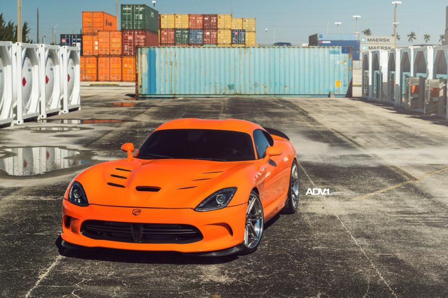  Dodge Viper on ADV.1 Wheels (ADV06R Track Spec CS) 2015 года  (фото 1 из 17)